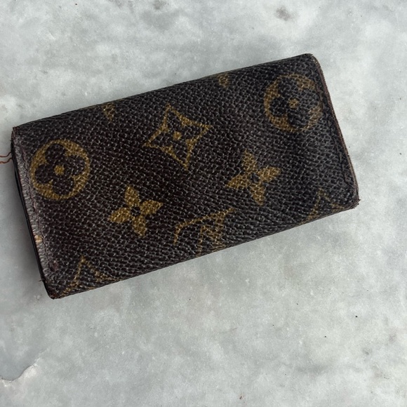 Louis Vuitton Monogram Brown Four Key Holder TH0096 - Picture 12 of 15